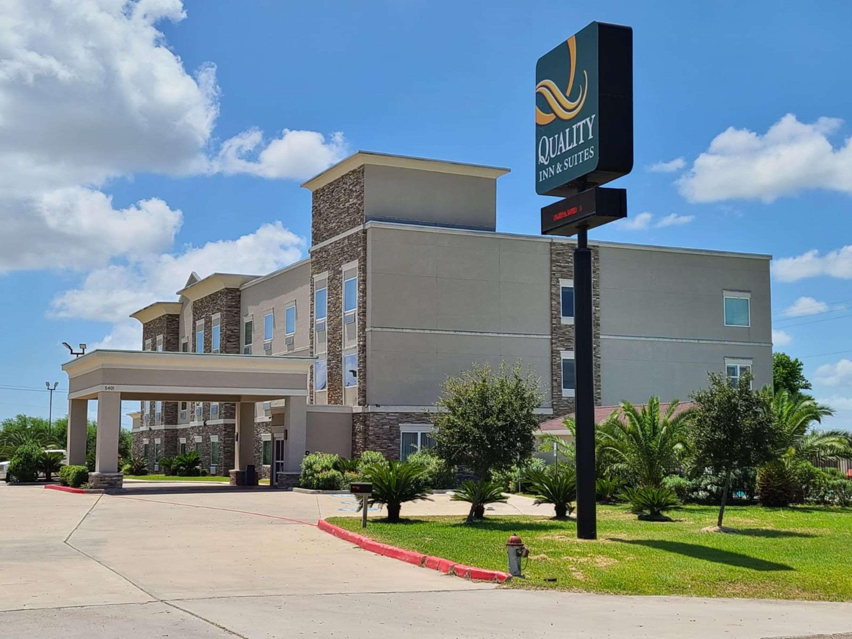 Quality Inn & Suites Victoria East Exterior foto
